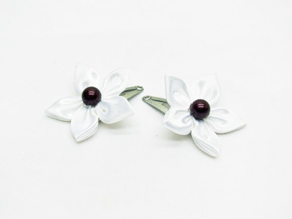 Accessoire mariage homme. 1 boutonnière fleur blanche n°2