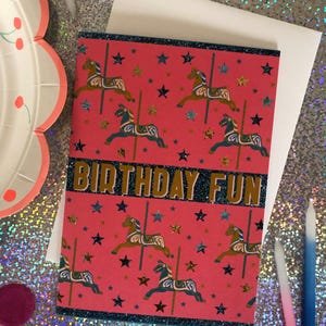 Tarjeta de felicitación con estampado de carrusel de cumpleaños divertido/tarjeta de cumpleaños