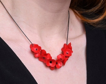 Complete red and black Camellia necklace