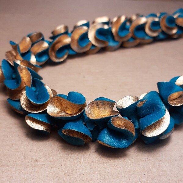 Collier Big Synergie bleu et or