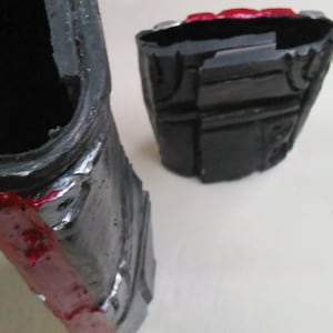 Falcon Armor Gauntlets