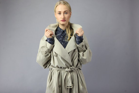 Vintage 90's London Fog Oversize Trench Coat in Be