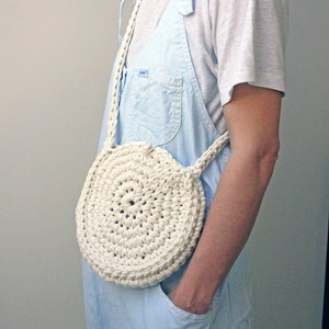 circle rope bag, natural colour bag, summer bag, cross body purse, eco handbag, small shoulder bag, woven round bag, crochet textile bag image 1