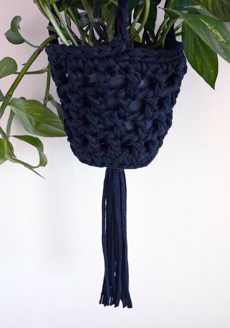 Black hanging planter, crochet plant hanger, monochrome decor, Indoor planter, plant holder, hanging basket, eco homewares, houseplants image 3