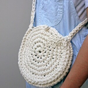 circle rope bag, natural colour bag, summer bag, cross body purse, eco handbag, small shoulder bag, woven round bag, crochet textile bag image 3