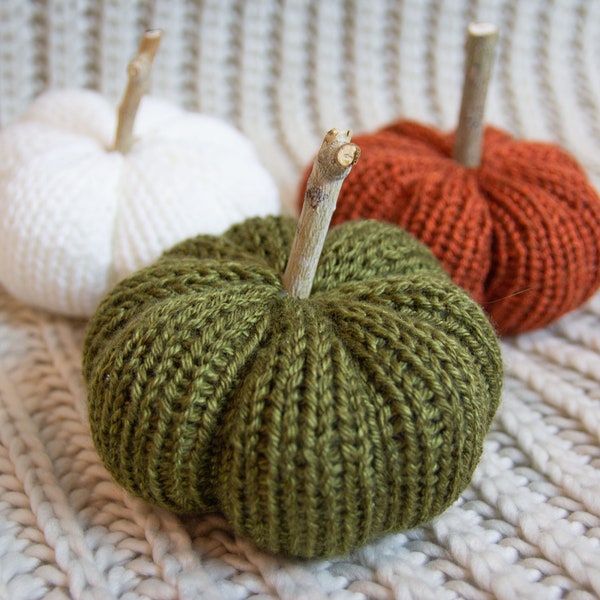 knit pumpkin // knit fall accessories // fall decor // thanksgiving decor // knit decor