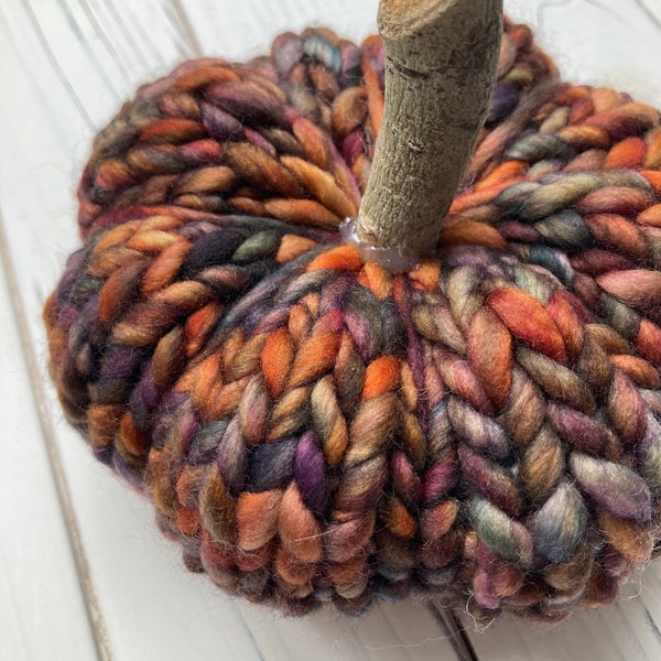 Luxury Hand-Knit Fall Pumpkin Decor: Cozy Sweater Style, knit fall accessories, fall style gift decor, halloween home decor