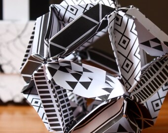 ORIGAMI#01 - Origami ball - Black and white geometric patterns