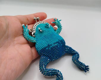 Beaded blue crochet frog bag mini toad handmade coin purse miniature wallet
