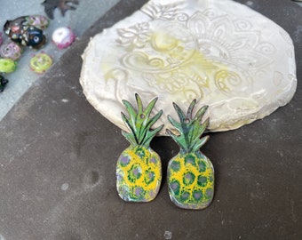 Breloques cuivre émaillé / Ananas- vert jaune bleu/ pièces pour création / artisanal