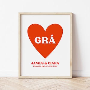 Impresión personalizada de parejas irlandesas, regalo de compromiso irlandés, Grá Gaeilge, impresión de corazón de amor rojo y blanco, regalo de aniversario, arte de amor con nombres personalizados