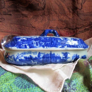 ongelooflijke antieke flow blauw transferware, ijzersteen, overdekte schaal, drie secties, 1800's, prachtig uitgebreid ontwerp, uitstekende staat