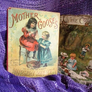 Rimas da Mãe Ganso, capa de papelão encantadora, livro infantil antigo, decoração de berçário, arte infantil vitoriana, ilustração adorável