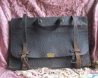 1930's black leather courier bag, attache case, thick leather, large grain, 2 straps, buckle close, bakelite handle, spy/diplomat bagt