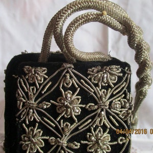 Hand embroidered metallic thread silk handbag, art deco, snap closure, 1930's, evening , box style, excellent condition, collectible image 2