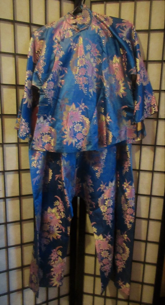 1930's silk brocade chinese style pajamas, loungi… - image 3