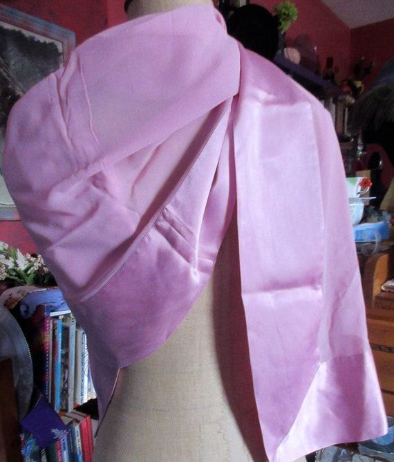 amazing and beautiful pink silk shawl, wrap, qual… - image 1