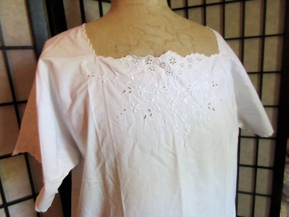 Edwardian nightgown, white cotton, hand embroider… - image 1
