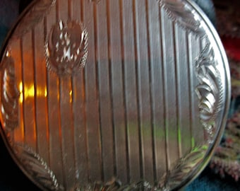 Polvo compacto de plata esterlina de los años 20, capas desplegables, espejo, diseño art déco temprano, monograma GM, diseño grabado, cosméticos de lujo, clásico