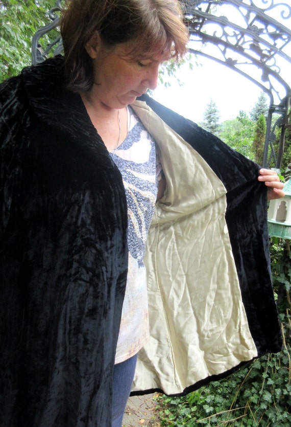 1920's/30s silk velvet opera coat, art deco style… - image 4