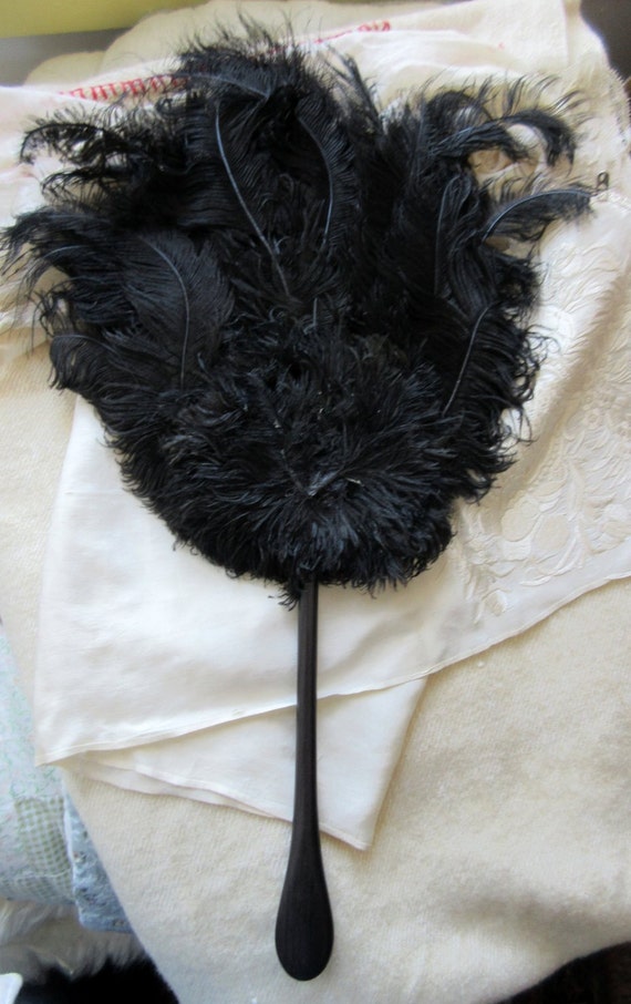 Vintage Edwardian ostrich feather fan, black feath
