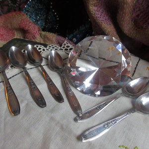 6 silver plated tea spoons, art nouveau design, monogrammed, Rogers Bros., circa 1900, Edwardian, tea party spoons, excellent condition