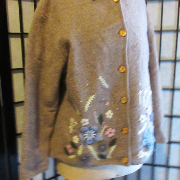 dark beige boiled wool jacket, floral embroidery, collar, Tabi, size L, classic jacket, fall, winter, spring, excellent condition,