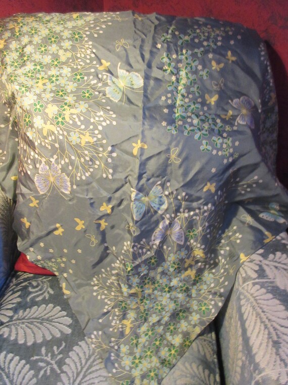 silk shawl, scarf, triangular, grey silk with whi… - image 4