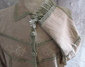 retro suede jacket, crocheted trim, light beige, 70's look, fringed hem and sleeve, 90s vintage, excellent condition,