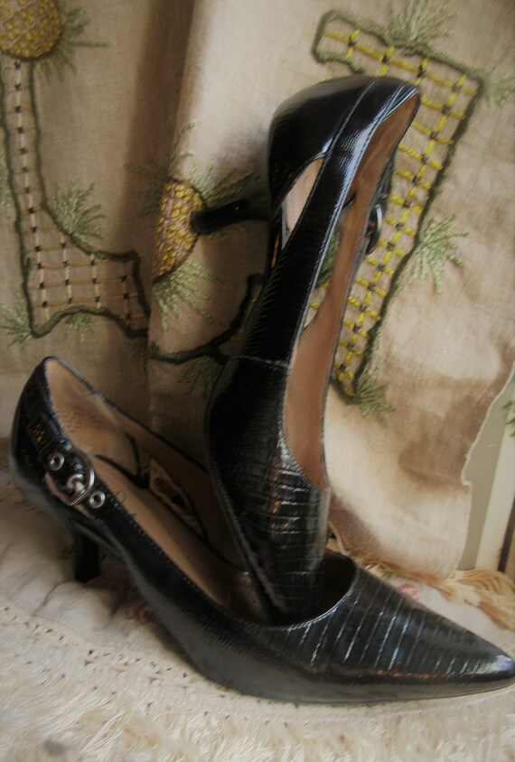 Black Patent Leather Shoes Joan and David Kitten Heels Faux