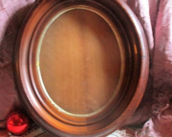 lovely handcrafted mahogany wood oval frame, Edwardian, circa 1910, glassed, great patina, boarded back, antique , home decor, country home
