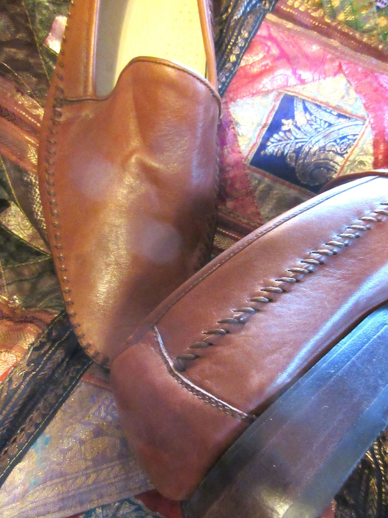 work or play hand stitching,leather soles medium brown classic men/'s handmade leather loafers excellent condition classy size 11.5 M