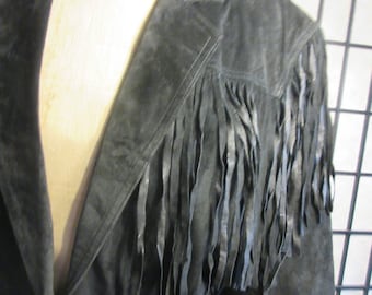 black suede fringed jacket, womens S/M 80&#39;s vintage, fringed sleeves, yoke, super condition, hip length, classic retro