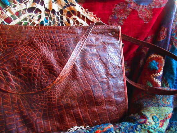 alligator leather cross shoulder carry bag, 1970'… - image 7