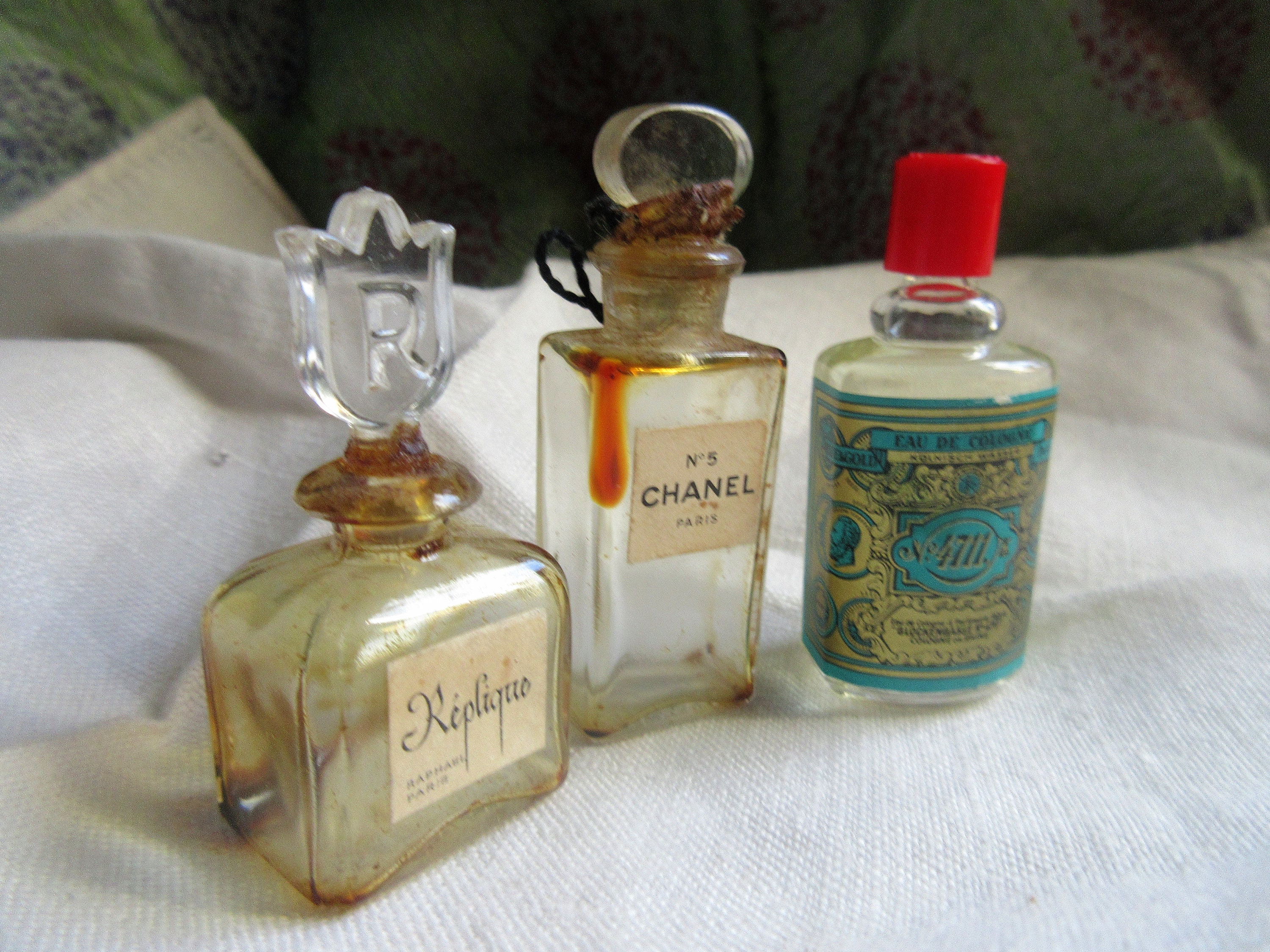 3 Small Perfume Bottles Chanel No.5 Replique by Rafael Eau 