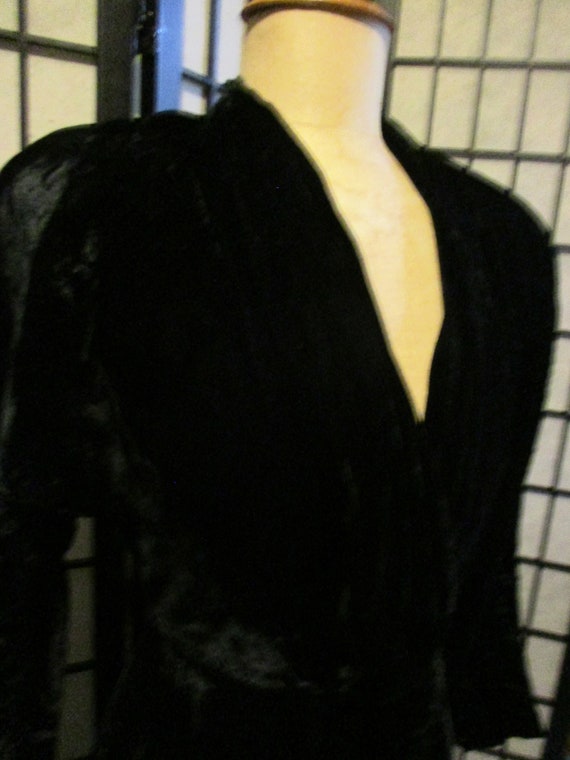 1940's black velvet robe/dress, rayon velveteen, … - image 1