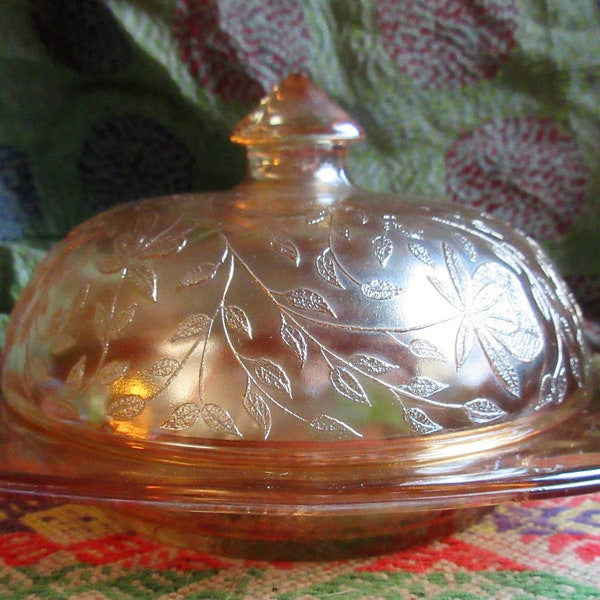 carnival glass butter dish with cover, round top, honey colored, leaf design, square bottom, excellent condition, cottage, country home