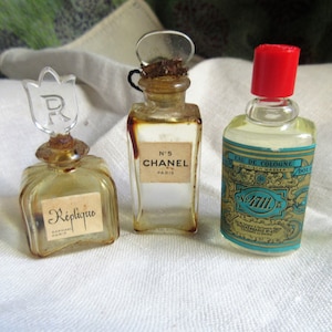 3 small perfume bottles, Chanel No.5, Replique by Rafael, eau de cologne, no.4771, 1920&#39;s vintage, empty, very collectible, original tops