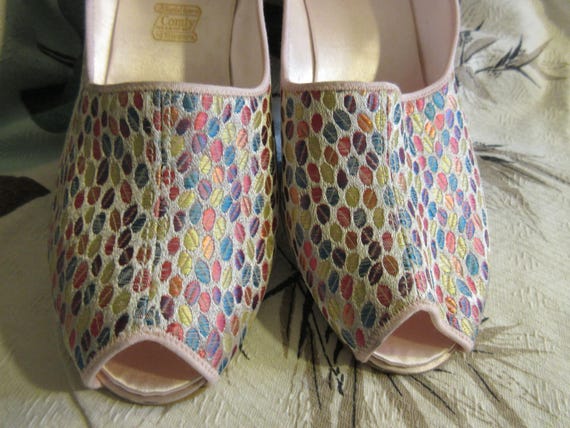 40's/50's vintage pastel satin slippers, open toe… - image 1