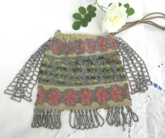 Edwardian micro beaded evening bag, silk knit bas… - image 2