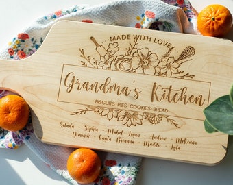 Personalized Cutting Board Grandma's Kitchen Mother's Day Gift for Mom Grandma Nana Custom Engraved Board Kitchen Decor with Grandkid Names