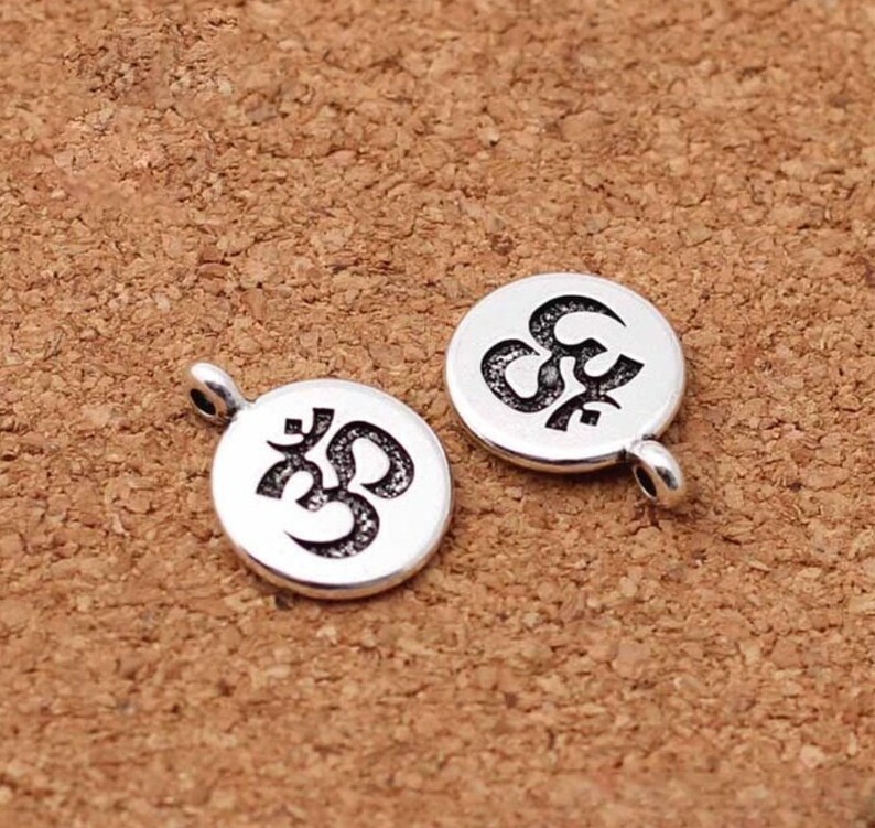 2pc. Tibetan Silver Round Tag Lotus/Life Tree/Buddha Charms 15mm Handmade Metal Pendants Silver OM