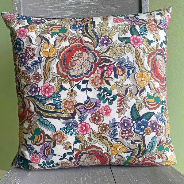 Vintage Floral pillow cover,  English Cottage Floral pillow Accent pillow  18x18' pillow  sofa pillow Chair pillow  Custom Orders Welcome!