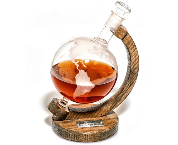 Engraved Globe Decanter & Whiskey Glasses