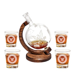 Navy Emblem Decanter Set - US Military Present - Whiskey Glass Set and Etched Globe Decanter - Unique Gift for Promotion, Rank, Retirement