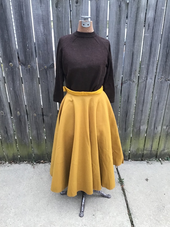 Authentic 1950s circle skirt
