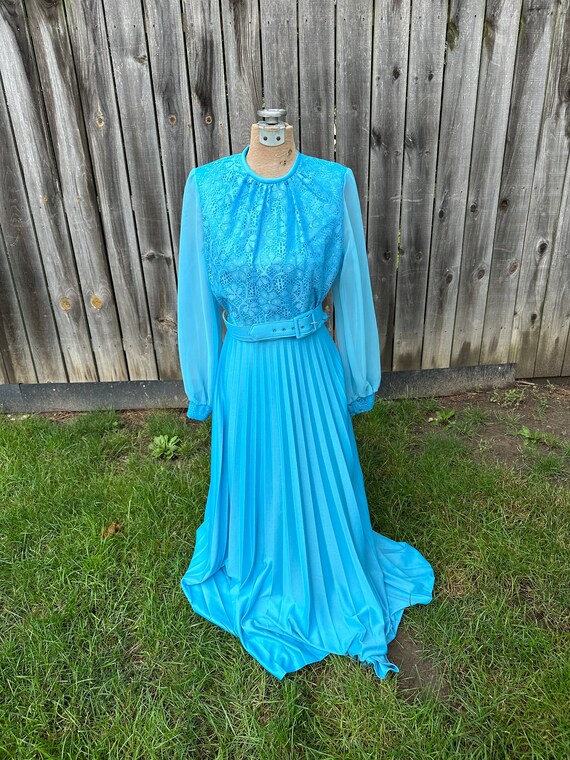 Buy 1970s AVON Fashions Aqua Dress Online in India - Etsy Buy 1970s AVON Fashions Aqua Dress Online in India - Etsy