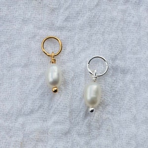 Freshwater pearl charm, .925 sterling freshwater pearl pendant, 18k gold plated freshwater pearl pendant, CH66