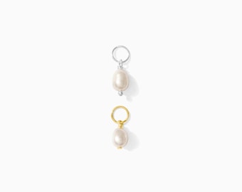 Freshwater pearl charm, .925 sterling freshwater pearl pendant, 18k gold plated freshwater pearl pendant, CH66