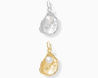 Oyster with freshwater pearl charm, .925 sterling oyster pendant, 18k gold plated oyster pendant with freshwater pearl, CH67